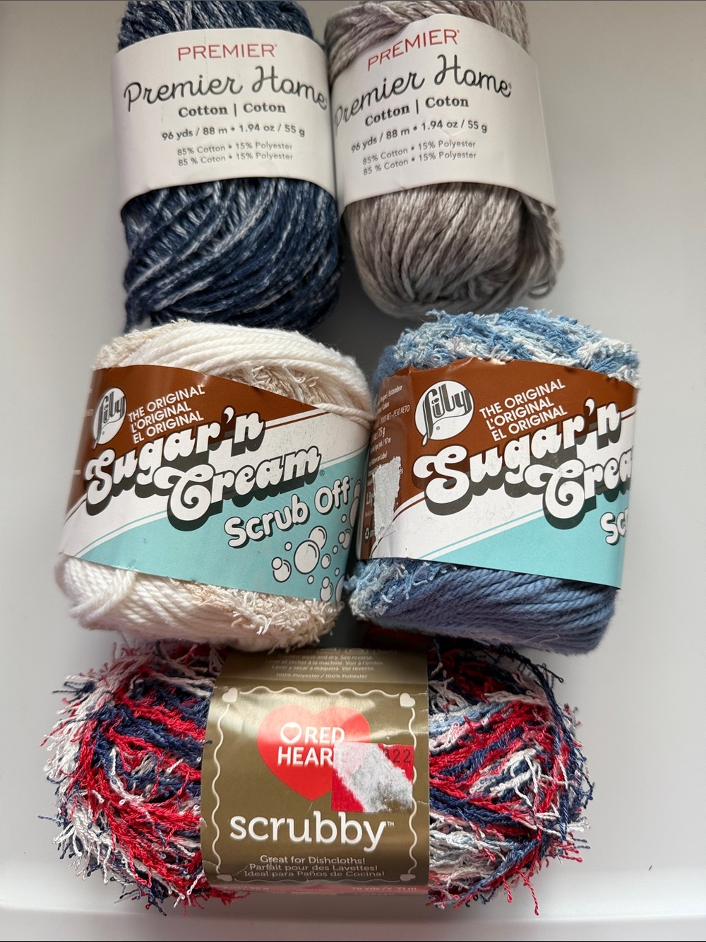 Premier, red heart& Lily 
Sizes 1-3oz,2-2.6 oz2-1.94
Colors : assorted